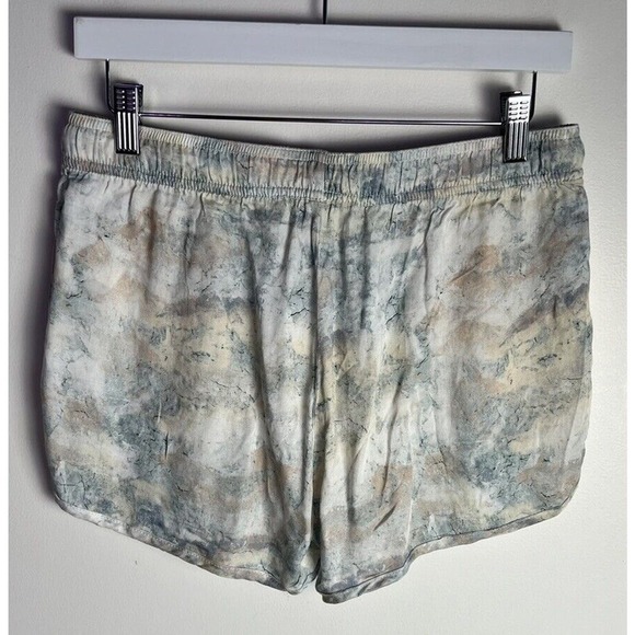 Onia Womens Lauren Short Silky Viscose Pull On Elastic Neutral Paint Sz M NEW - Picture 2 of 9